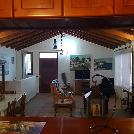 Holiday home Casa Rural Sunset Ampuyenta