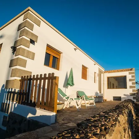 Casa Rural Sunset Ampuyenta *